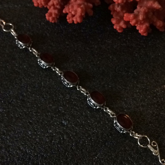 Vintage sterling Mozambique garnet bracelet - Picture 5 of 5